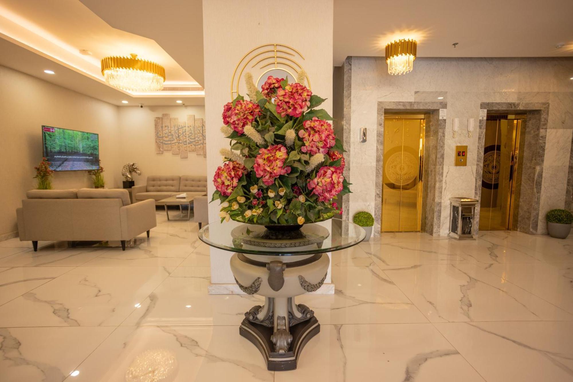 Laten Suites Andalus Mall เจดดาห์ ภายนอก รูปภาพ