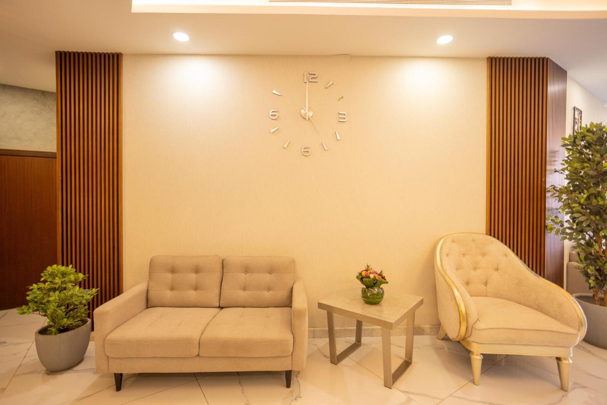 Laten Suites Andalus Mall เจดดาห์ ภายนอก รูปภาพ