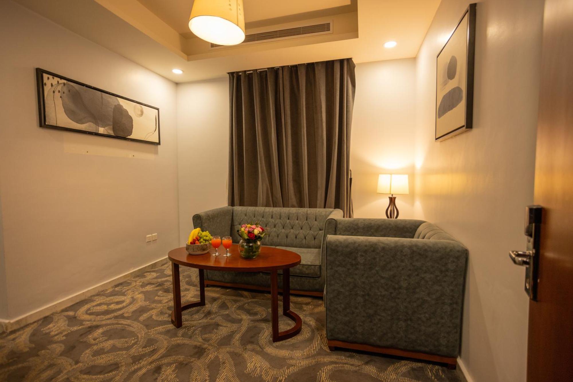 Laten Suites Andalus Mall เจดดาห์ ภายนอก รูปภาพ